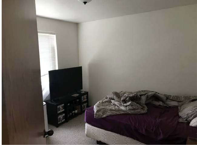 Building Photo - 51 Appleway Dr