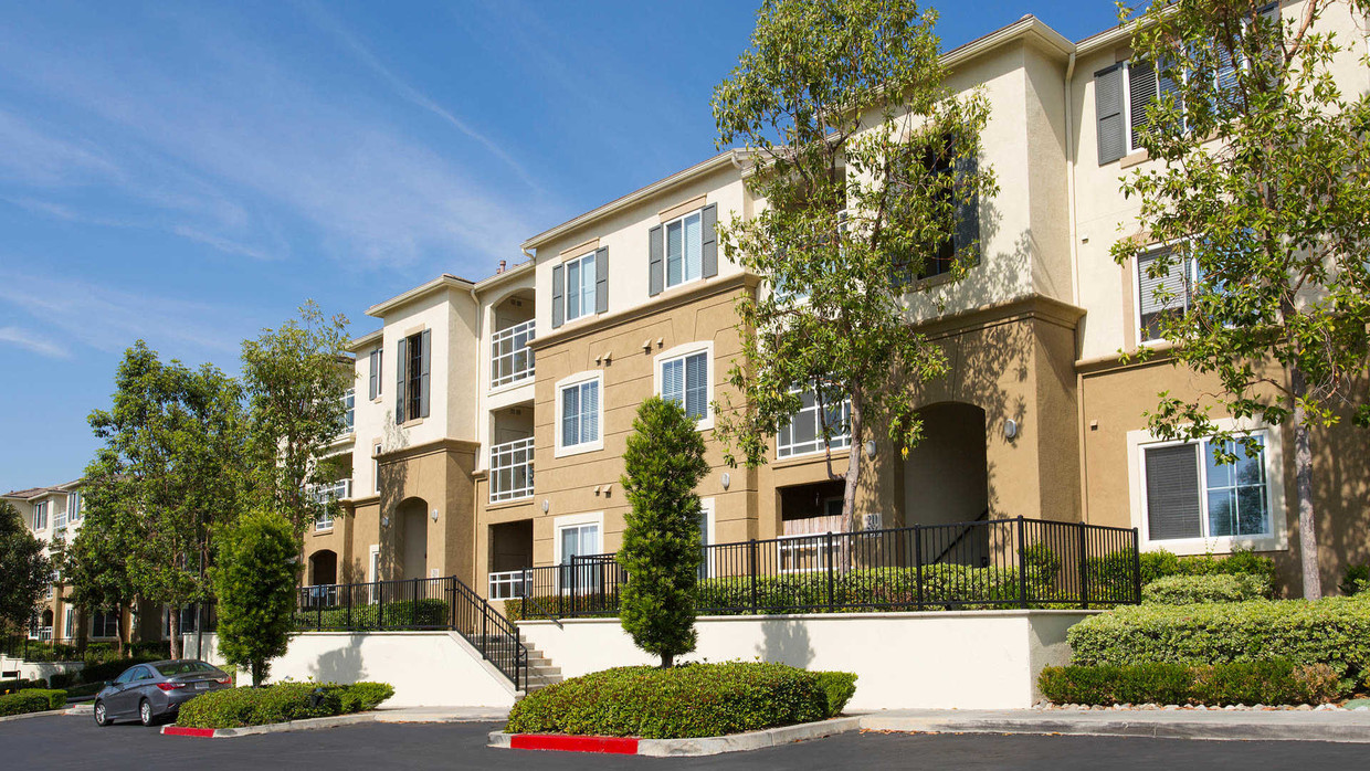 Edificio de Bella Vista At Warner Ridge Apartments - Bella Vista At Warner Ridge