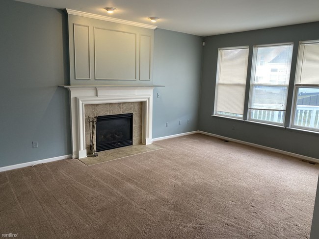 Building Photo - 3 br, 2.5 bath House - 18818 Livingston Dr