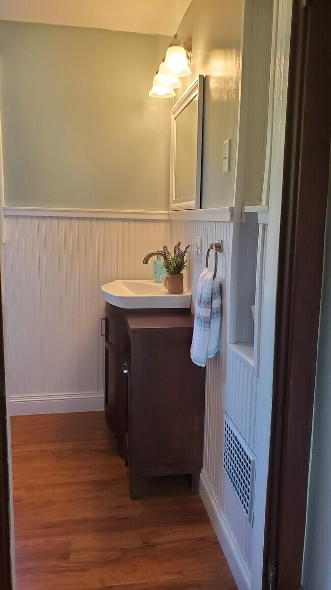 2019 Carolyn St, Hermitage, PA 16148 House Rental in Hermitage, PA