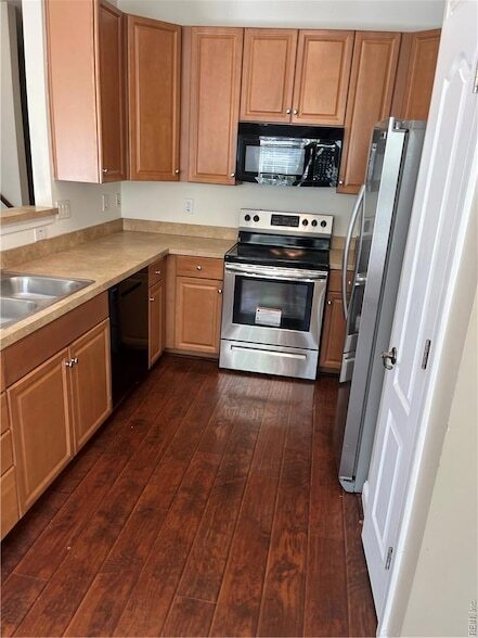 Building Photo - 4400 Harlesden Dr
