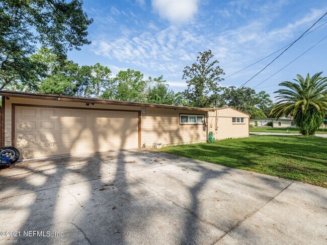 Building Photo - 4 br, 2 bath House - 4924 Spring Glen Rd