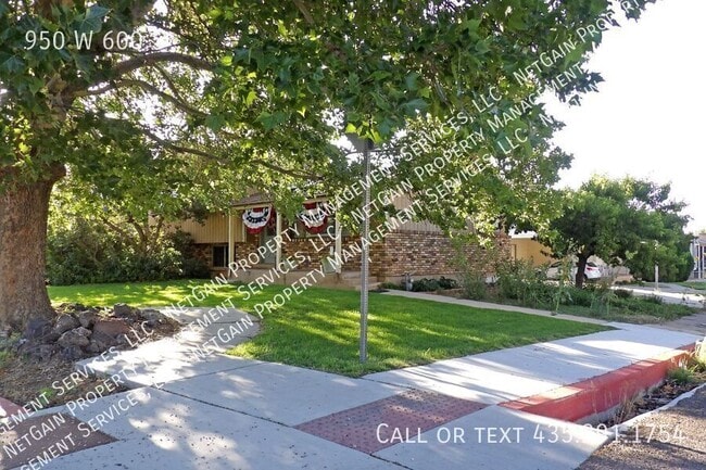 Building Photo - 950 W 600 S