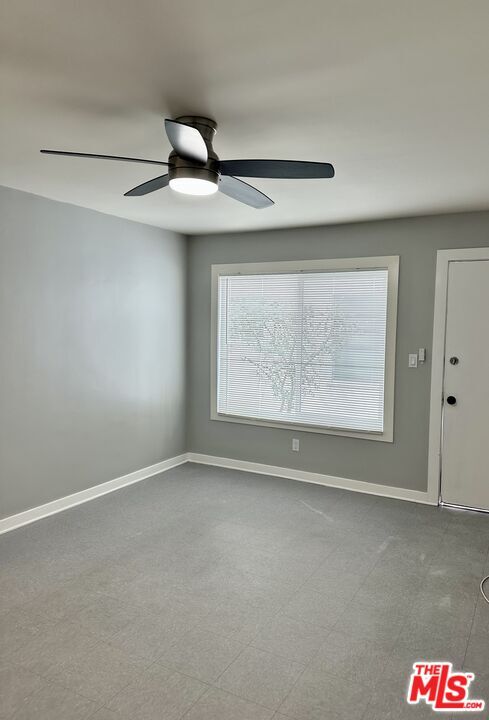 Foto del edificio - 1549 W 224th St