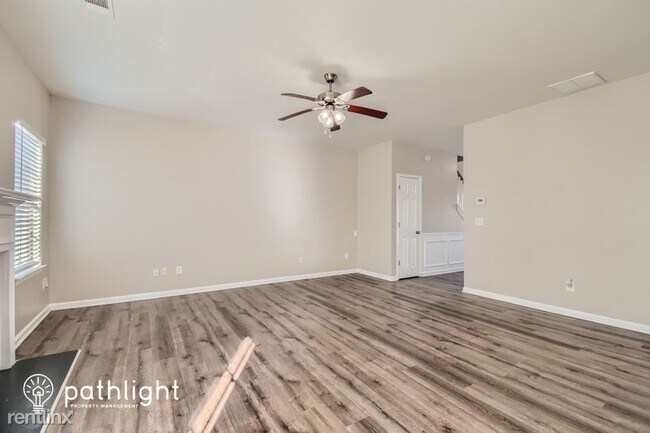Building Photo - 3 br, 2.5 bath House - 30 Silver Willow Wa...