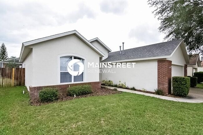 Building Photo - 4 Bedroom Pet-Friendly Home in Davenport, ...