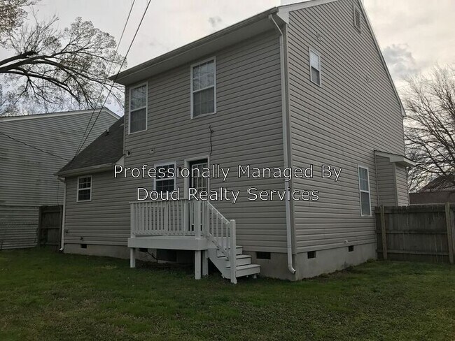 Foto del edificio - 101 E County St