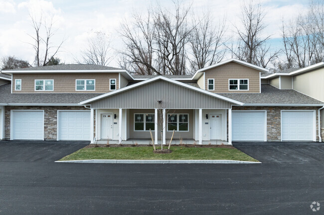 Townhouses - The Apex at Crossgates