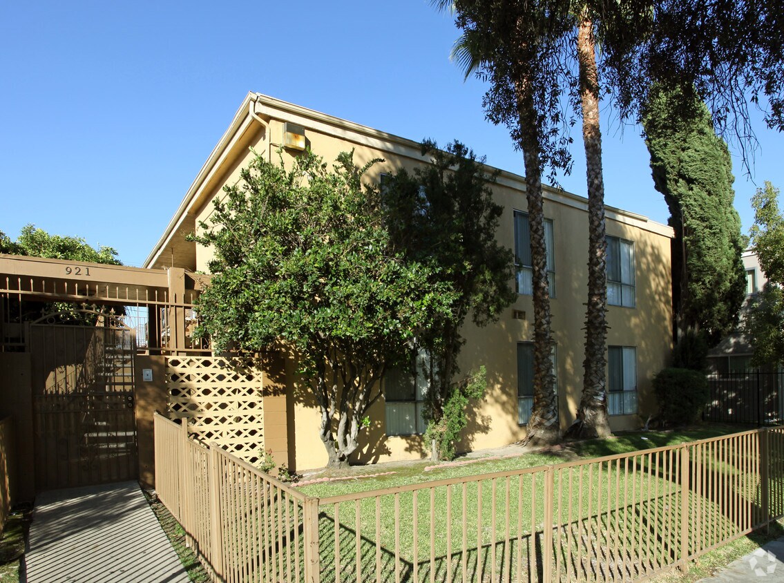 Foto principal - 921 S Citron St