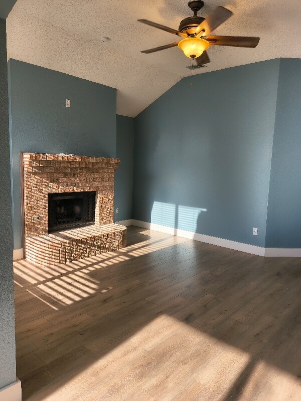 Foto del edificio - 1419 Vanderbilt Ln