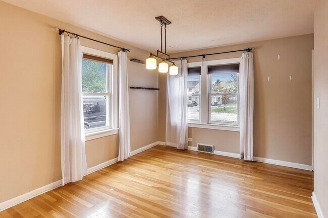 Foto del edificio - 2537 S Scott St