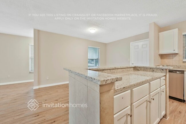 Foto del edificio - 2748 Ravenall Ave