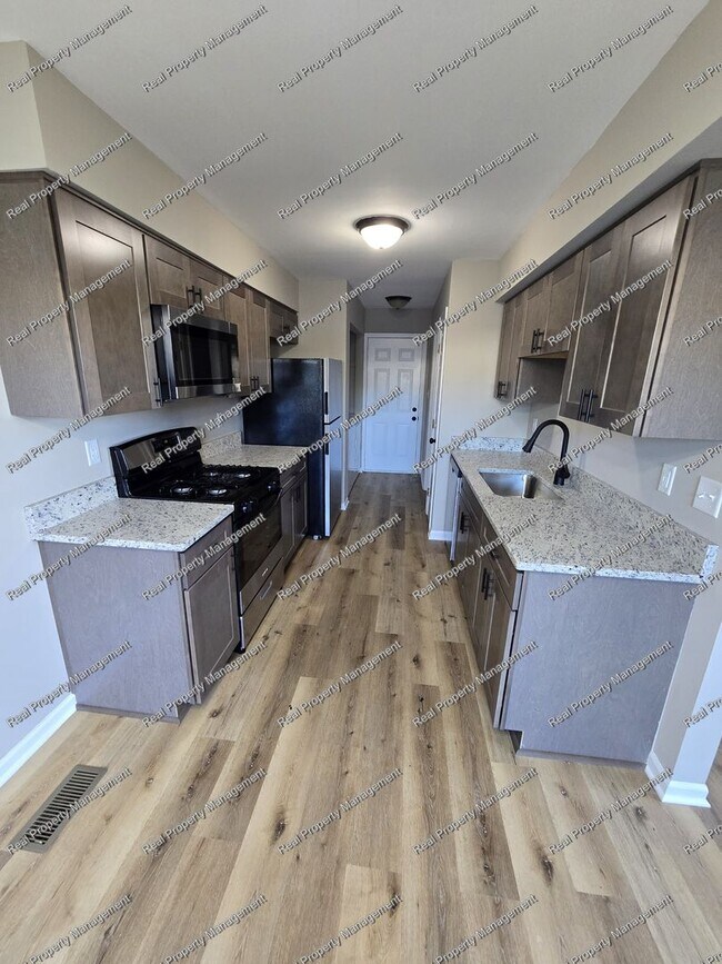 Foto del edificio - Updated 2 Bedroom Condo