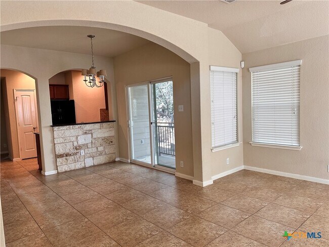 Foto del edificio - 2020 Meadow View Dr