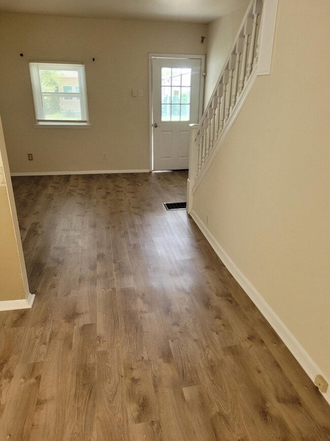 Building Photo - 302 Delaware Ave