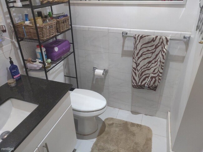 Foto del edificio - 2 br, 2 bath  - 1215 Carpenter St Unit 1