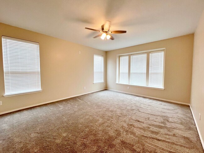Building Photo - Stunning 2-Story 4/3.5/3 Home in DeSoto Fo...