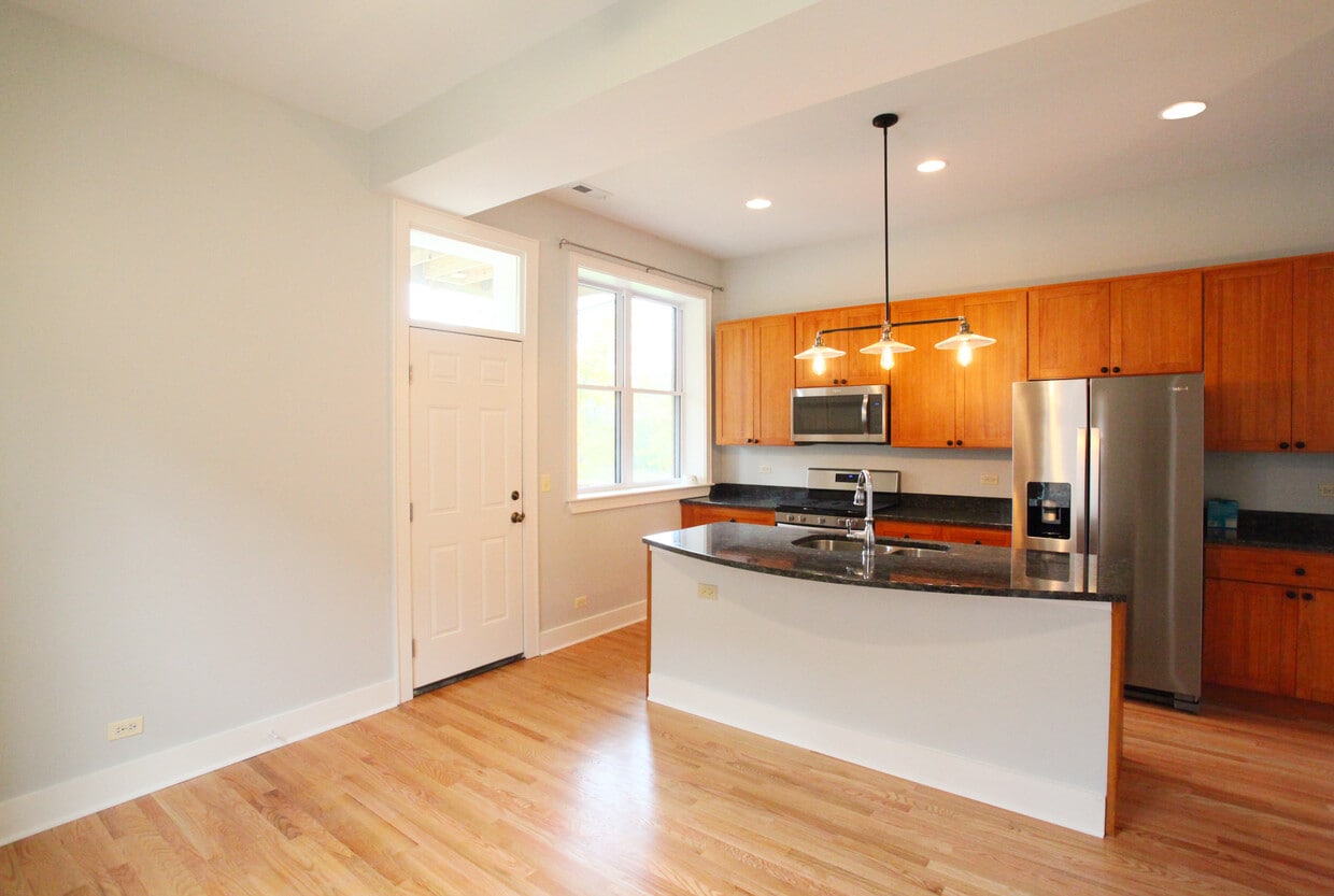 Kitchen - 3346 W Monroe St