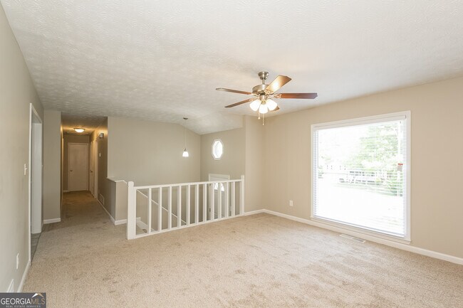 Building Photo - 22 Hollyberry Ct