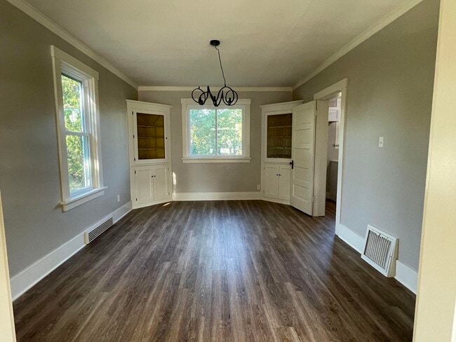 Dining Room - 215 Oak St
