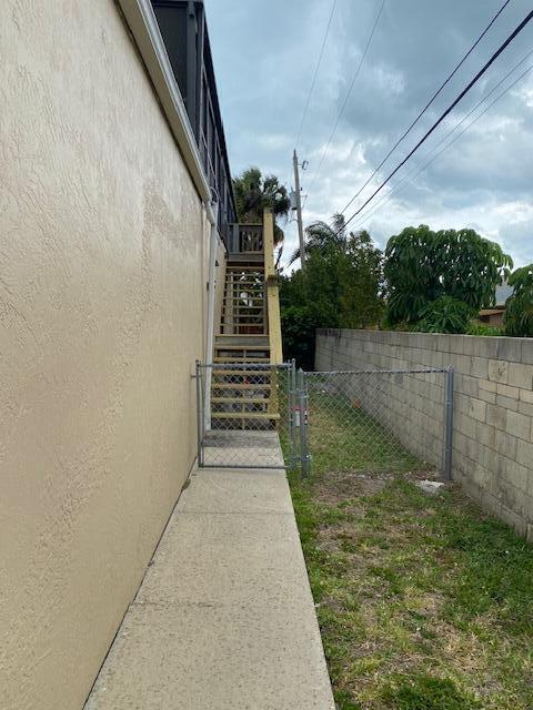 Building Photo - 565 Jackson Ave