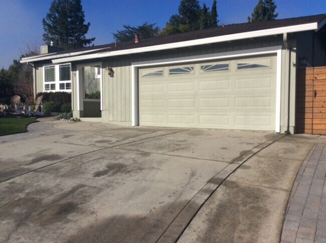 Photo - Purple Hills House