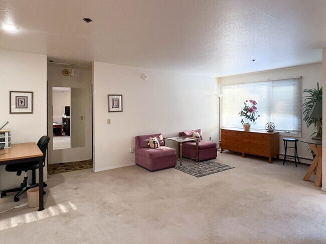 Foto del edificio - 315 E 12th Ave