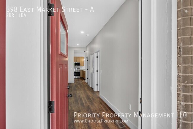Foto del edificio - 398 E Market St