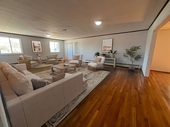 Foto del edificio - Call Sabrina Thomas Office at 757-767-0767 for more information