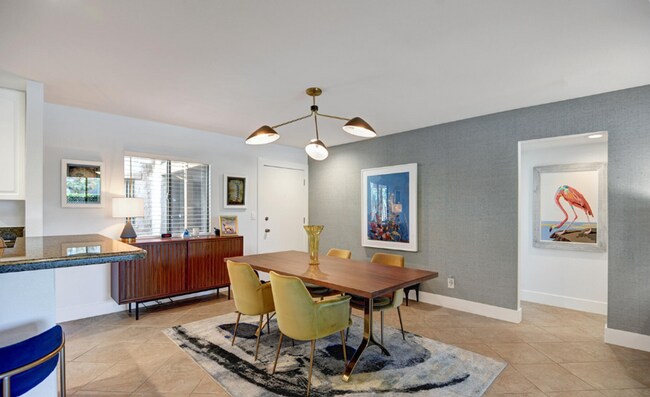 Foto del edificio - Serene Oasis Condo in Palm Springs (Monthly Only - No Long Term)