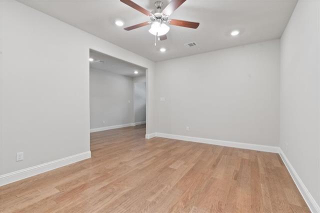 Foto del edificio - 7829 Bayside Dr