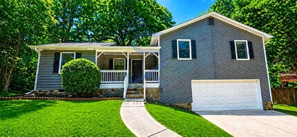 Building Photo - 3665 Glenbrook Dr