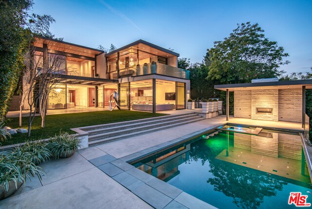 Foto principal - 456 N Carmelina Ave