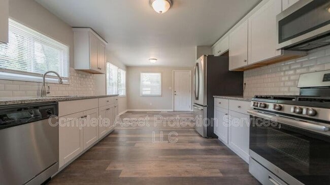 Foto del edificio - 80 E Oak Hill Rd