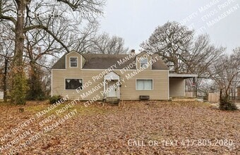 Building Photo - 2255 N Fort Ave