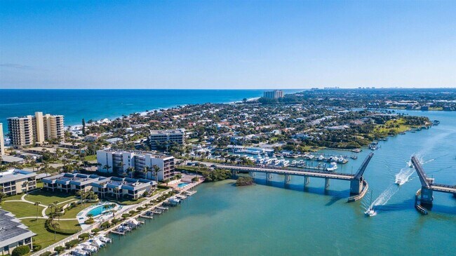 Foto del edificio - 225 S Beach Rd