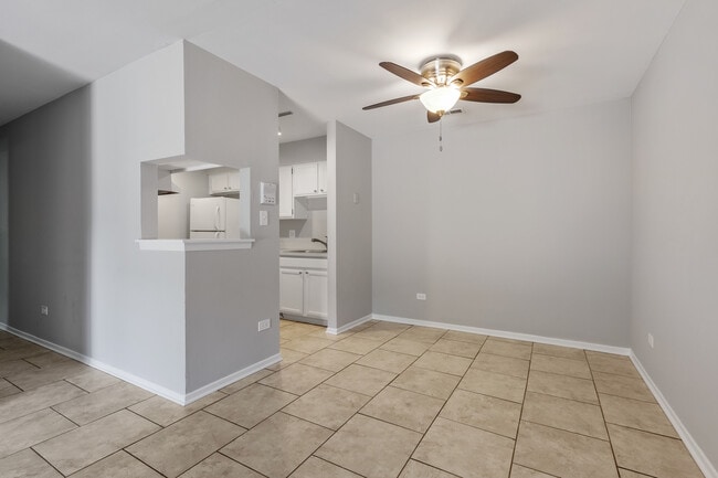 Foto del edificio - 1444 Stonebridge Cir