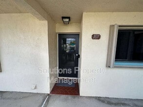 Building Photo - 100 Canebreakers Dr