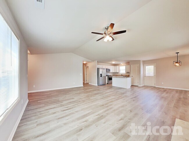 Foto del edificio - 123 Willow Ridge Cir