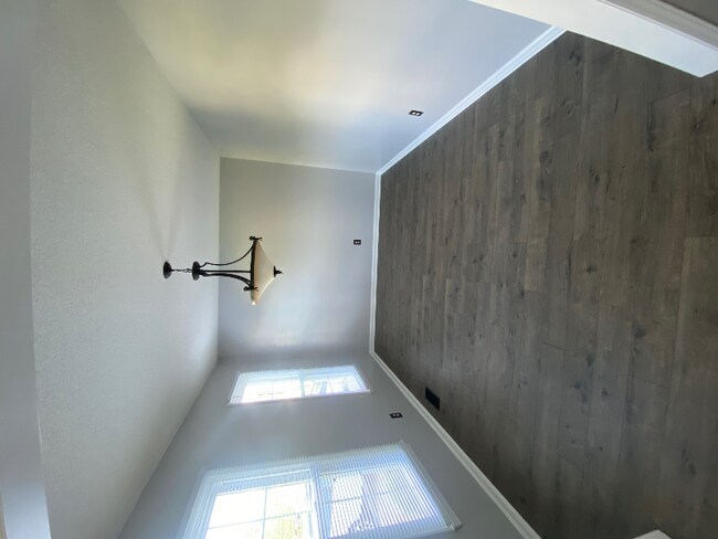 Foto del edificio - 334 Stoney Creek Dr