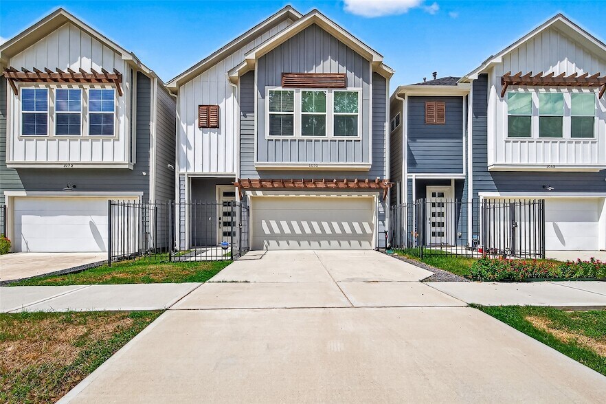 Foto principal - 1070 Mansfield St