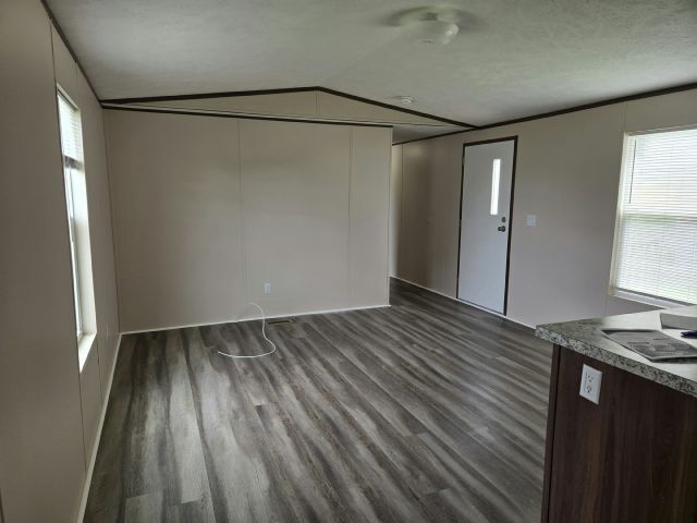 Building Photo - 215 Magnolia Ln