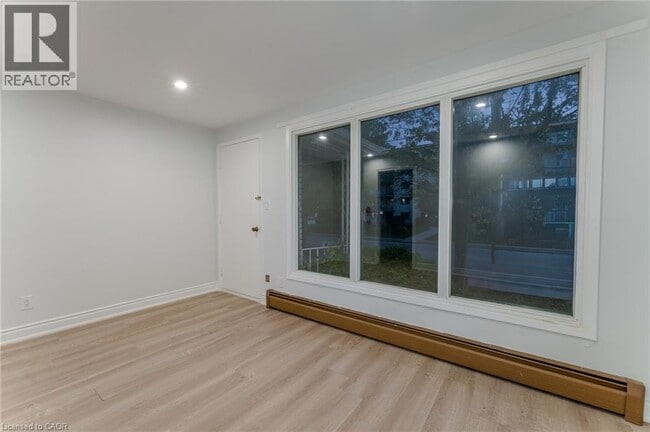 Building Photo - 150 Hagar St