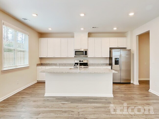 Foto del edificio - 317 Knowles Pl