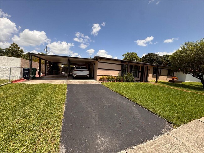 Foto del edificio - 11959 SW 39th Terrace