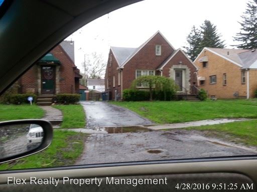 Building Photo - 2624 Sherbrooke Rd