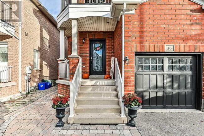 Photo du bâtiment - 30 Ozner Crescent