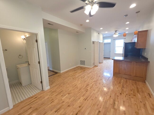 Building Photo - 3134 Arsenal St