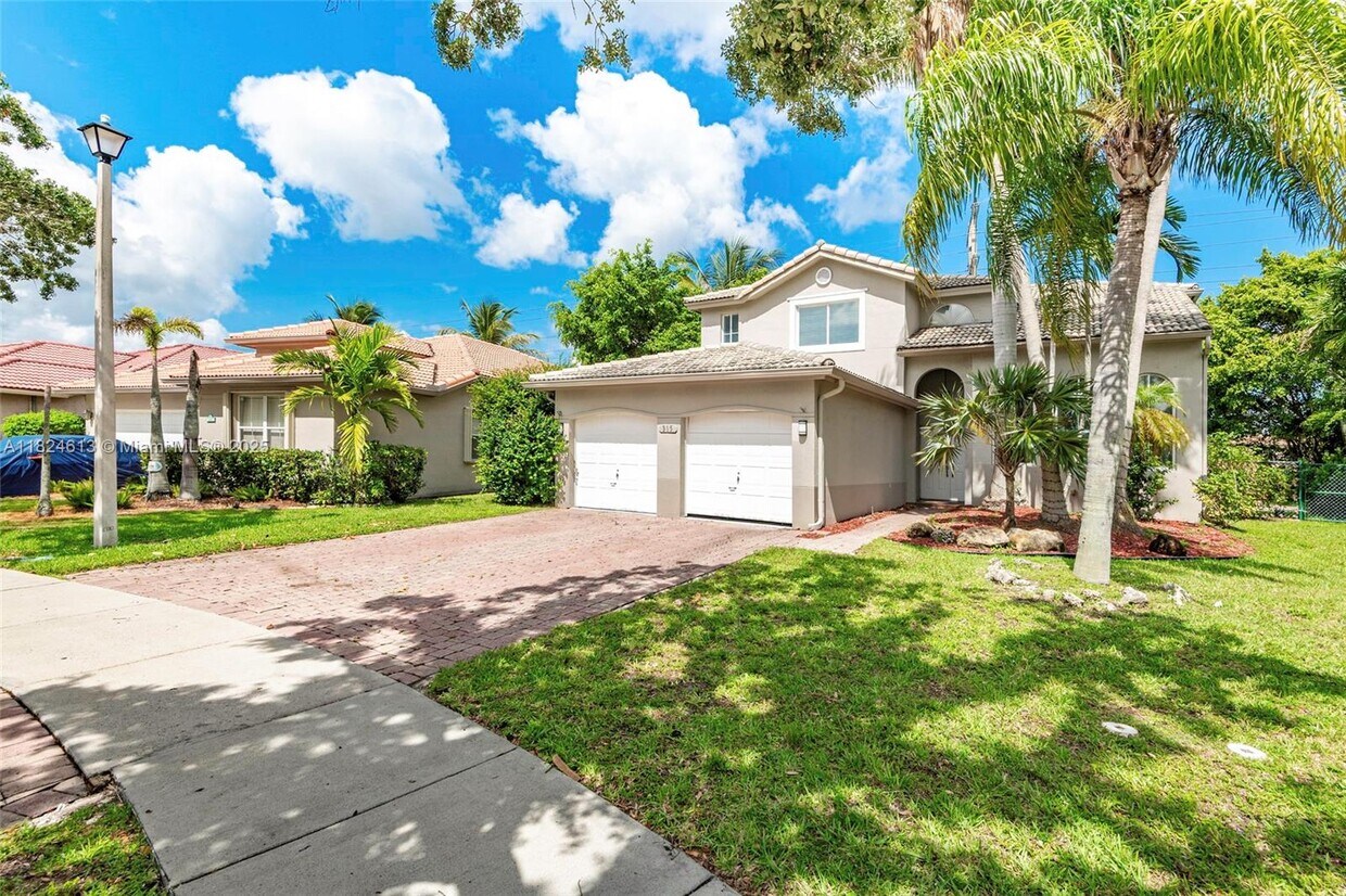 Foto principal - 315 W Cypress Cove Cir
