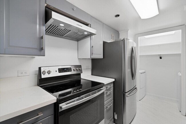 Foto del edificio - 3525 Sage Rd